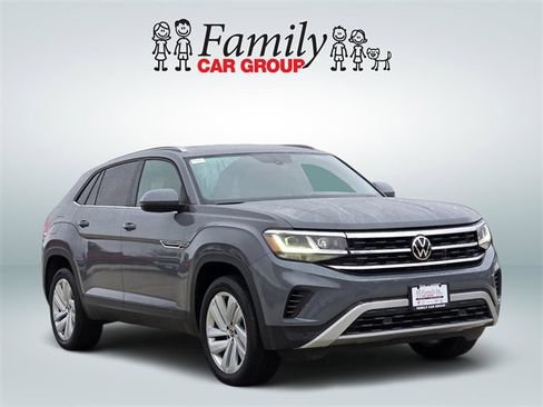 Used 2022 Volkswagen Atlas Cross Sport SE image 3