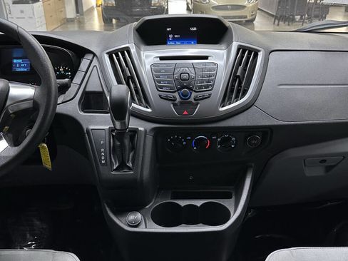 Used 2019 Ford Transit 350 XLT image 25