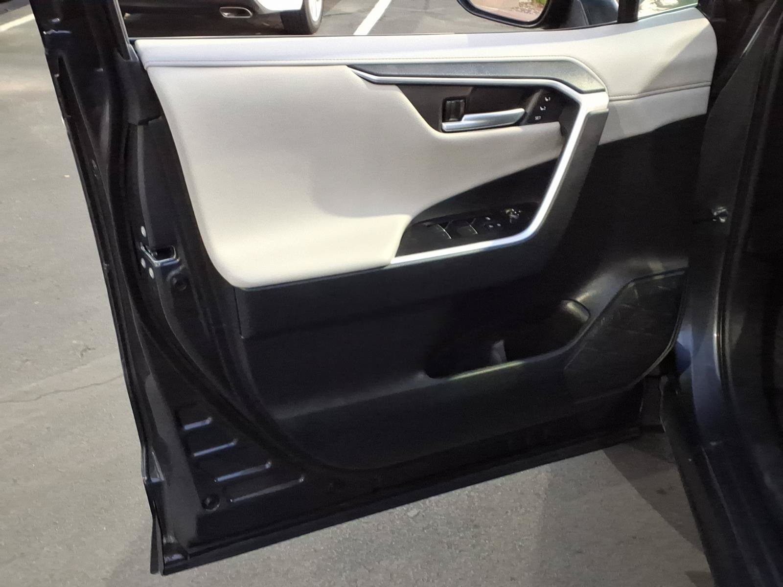 Certified 2023 Toyota RAV4 Limited FWD image 13
