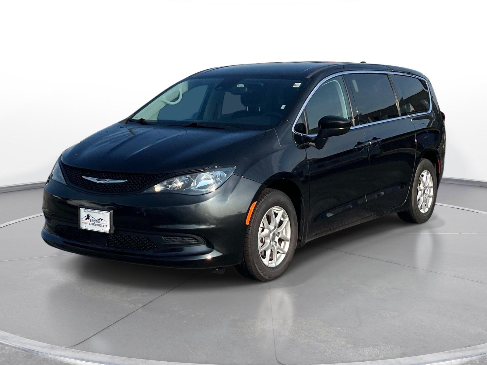 Used 2023 Chrysler Voyager LX FWD image 9