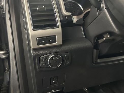 Used 2019 Ford F250 Lariat w/ Chrome Package image 15