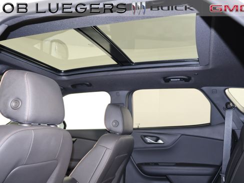 Certified 2022 Chevrolet Blazer Premier w/ Enhanced Convenience Package image 17