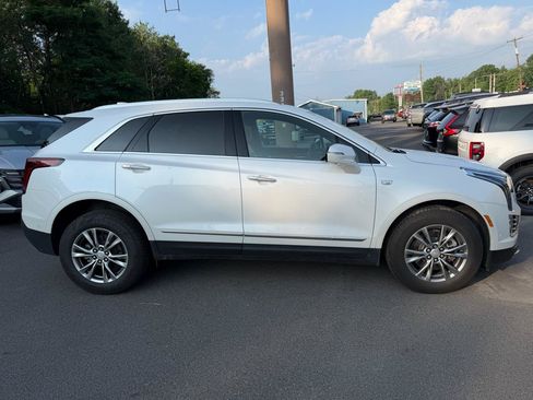 Used 2023 Cadillac XT5 Premium Luxury w/ Technology Package AWD/4WD image 4