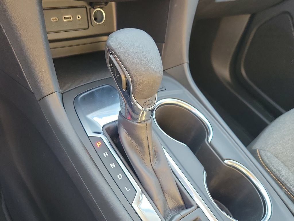 Used 2024 Chevrolet Equinox LT FWD image 34