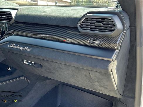 Used 2023 Lamborghini Urus Performante image 14