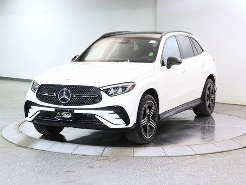 Used 2025 Mercedes-Benz GLC 350e 4MATIC w/ AMG Line image 13
