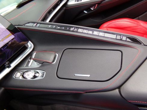 Used 2023 Chevrolet Corvette Stingray Convertible w/ 1LT RWD image 19