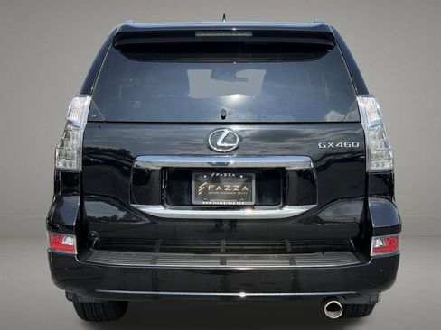 Used 2018 Lexus GX 460 image 4