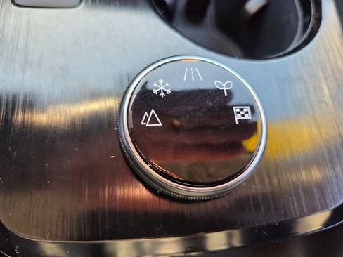 Used 2023 Nissan Rogue SV image 27