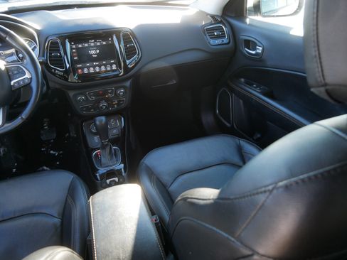 Certified 2021 Jeep Compass Limited image 11