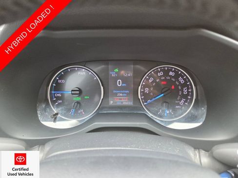 Used 2022 Toyota RAV4 XLE Premium AWD/4WD image 32