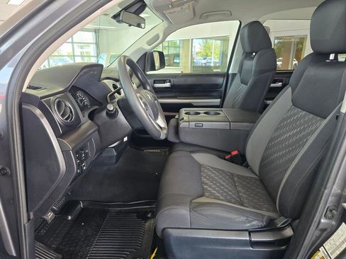 Used 2018 Toyota Tundra SR5 AWD/4WD image 21