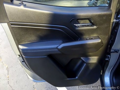 Used 2025 Chevrolet Colorado LT w/ Advanced Trailering Package image 28