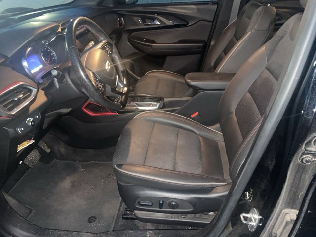 Used 2023 Chevrolet TrailBlazer RS w/ Sun and Liftgate Package FWD image 3