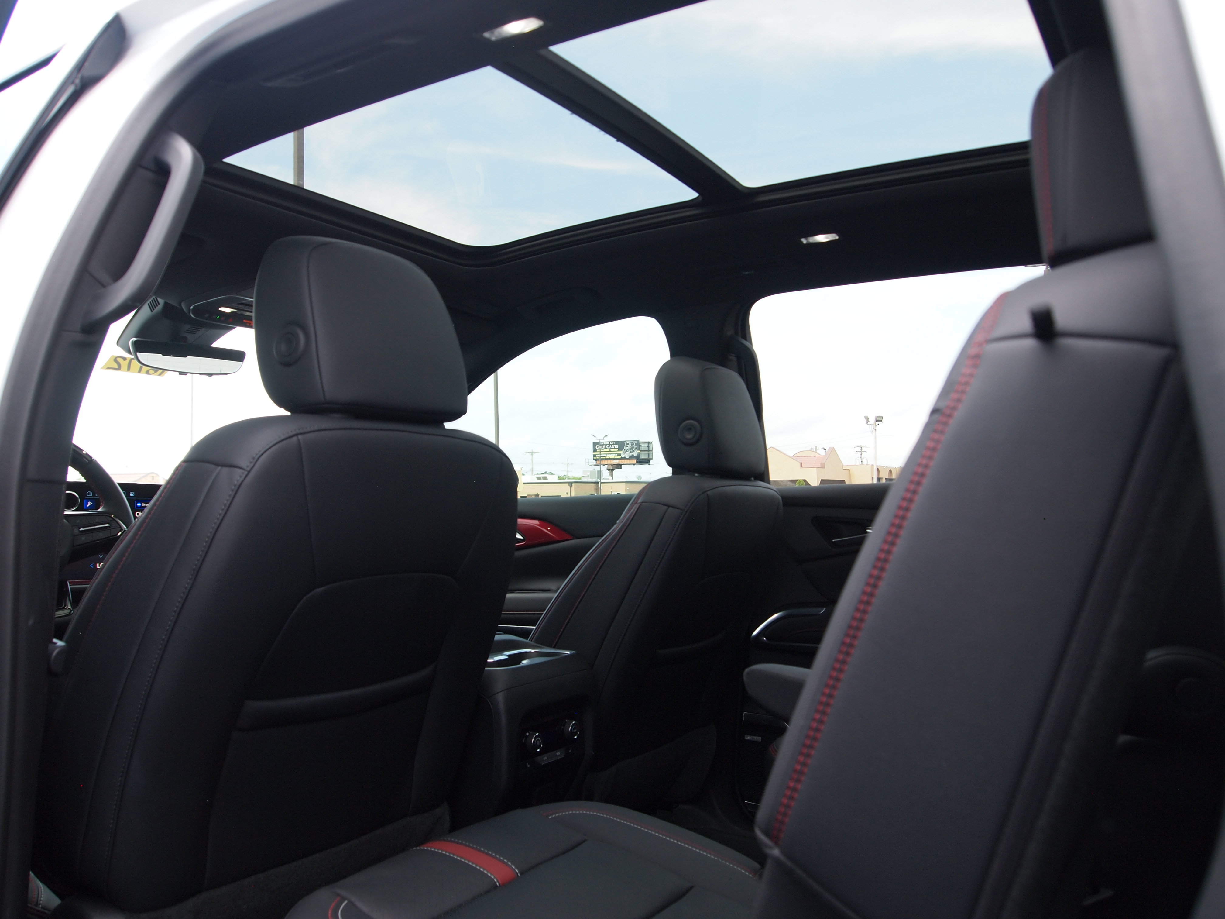 Used 2024 Chevrolet Traverse RS w/ LPO, Floor Liner Package AWD/4WD image 26