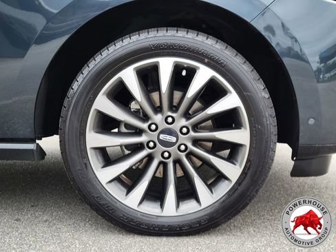 Used 2021 Lincoln Navigator Reserve w/ Luxury Package AWD/4WD image 12