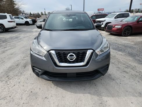 Used 2020 Nissan Kicks S image 8