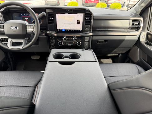 New 2026 Ford F350 Lariat w/ Black Appearance Package AWD/4WD image 18