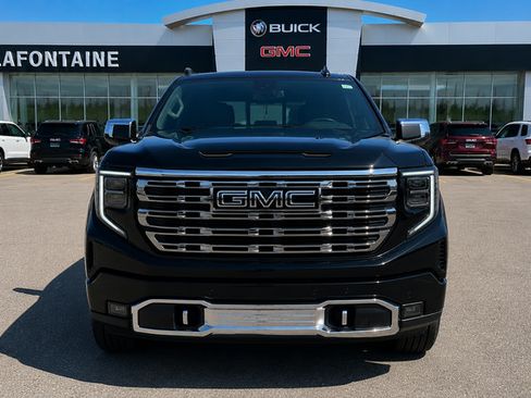 Used 2023 GMC Sierra 1500 Denali Ultimate AWD/4WD image 2
