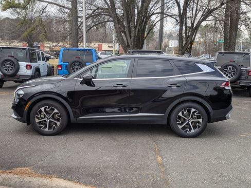 Used 2023 Kia Sportage EX image 8