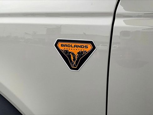 New 2025 Ford Bronco Badlands w/ Sasquatch Package image 9