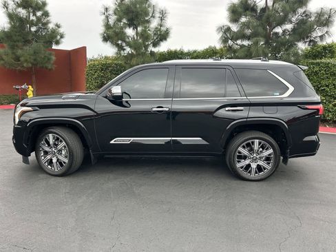 Used 2025 Toyota Sequoia Capstone image 3