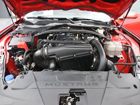 Used 2024 Ford Mustang Convertible RWD image 17