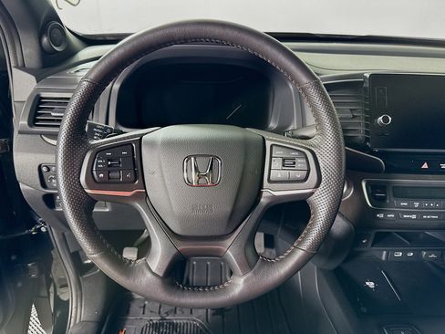 Used 2025 Honda Ridgeline TrailSport image 12