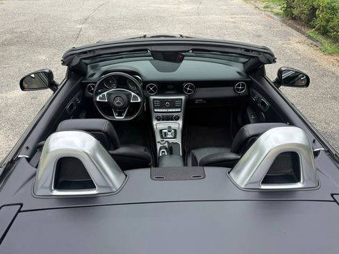 Used 2018 Mercedes-Benz SLC 300 image 18