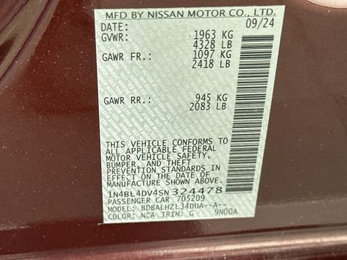 Used 2025 Nissan Altima 2.5 SV FWD image 12