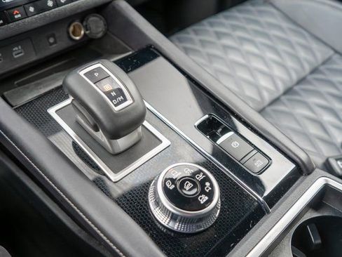 Used 2023 Mitsubishi Outlander AWD image 36