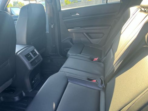 Used 2020 Volkswagen Atlas Cross Sport SEL AWD/4WD image 9