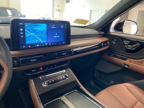 New 2026 Lincoln Aviator Reserve w/ Jet Appearance Package image 13