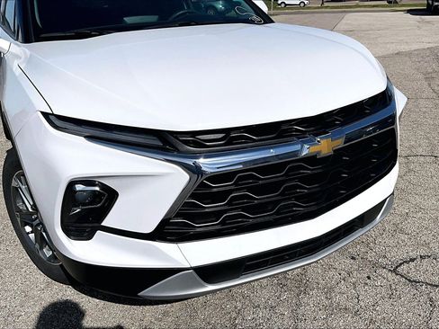 Used 2024 Chevrolet Blazer LT w/ Convenience Package image 3