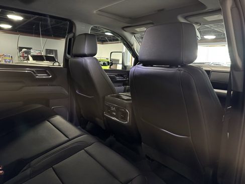 Used 2024 Chevrolet Silverado 3500 LTZ w/ LTZ Plus Package image 23