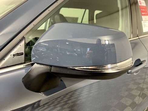 New 2026 Toyota Grand Highlander XLE image 10