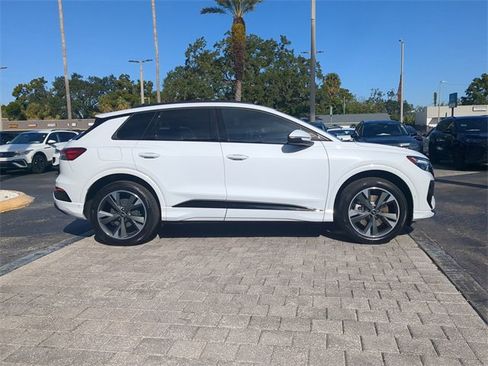 Used 2023 Audi Q4 e-tron Premium Plus w/ Premium Plus image 3