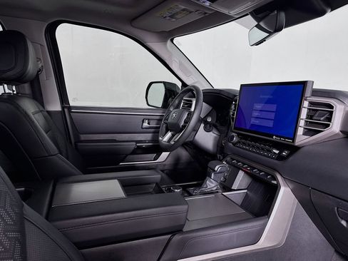 Used 2023 Toyota Sequoia Limited image 35