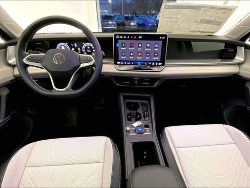 New 2026 Volkswagen Tiguan SE AWD/4WD image 6