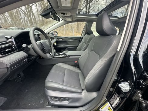 New 2026 Toyota Camry XLE w/ Premium Package AWD/4WD image 32