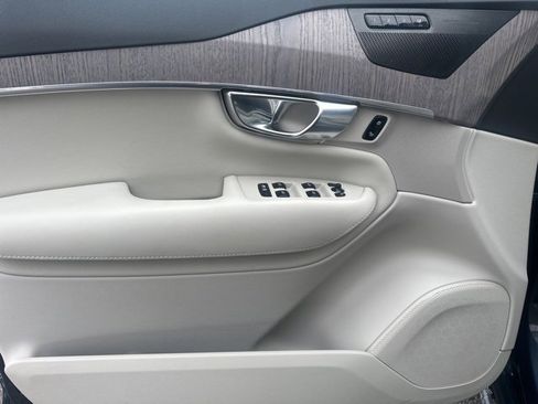 Certified 2023 Volvo XC90 B6 Plus w/ Protection Package image 18