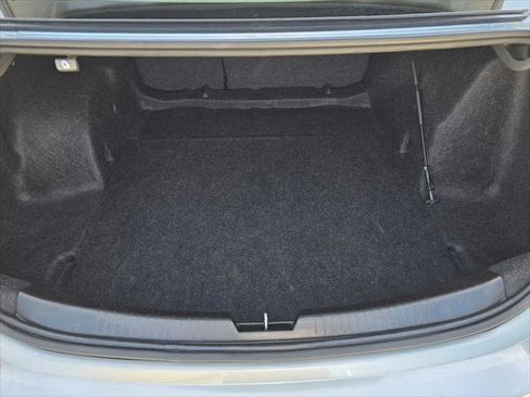 Used 2024 Chevrolet Malibu LT FWD image 16