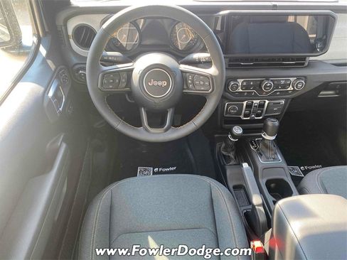 New 2024 Jeep Gladiator Sport image 11