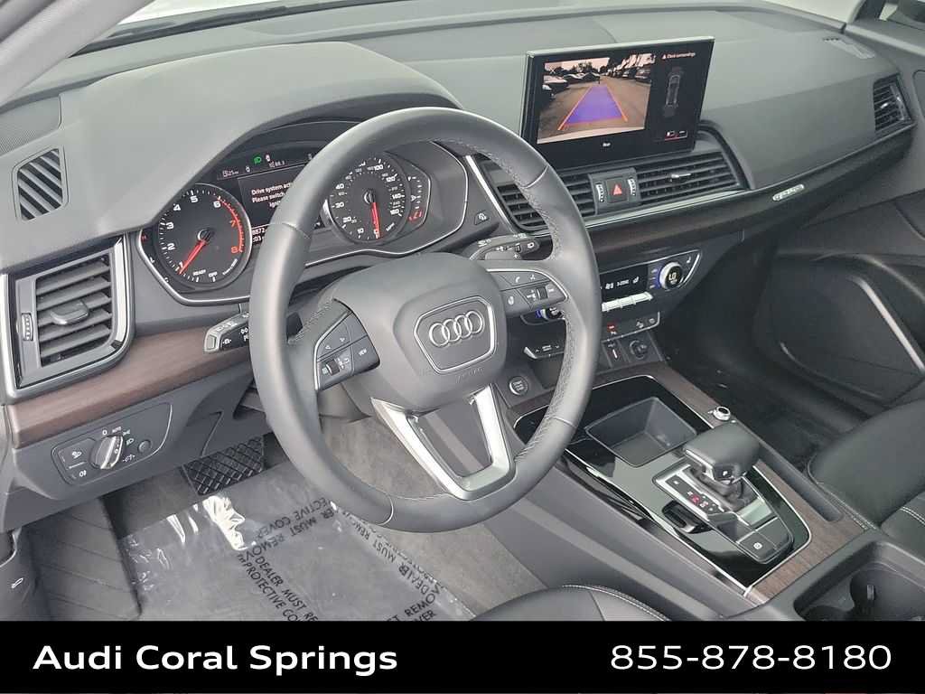 Certified 2023 Audi Q5 2.0T Premium w/ Convenience Package AWD/4WD image 10