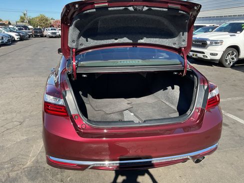 Used 2016 Honda Accord EX-L image 25