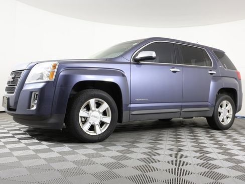 Used 2013 GMC Terrain SLE w/ LPO, Chrome Package image 1