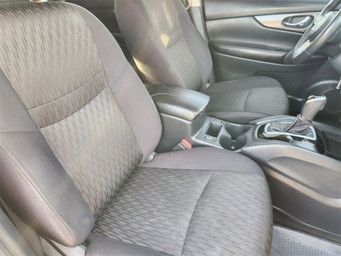 Used 2019 Nissan Rogue S w/ Special Edition Package image 15