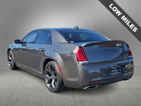 Used 2022 Chrysler 300 S RWD image 6