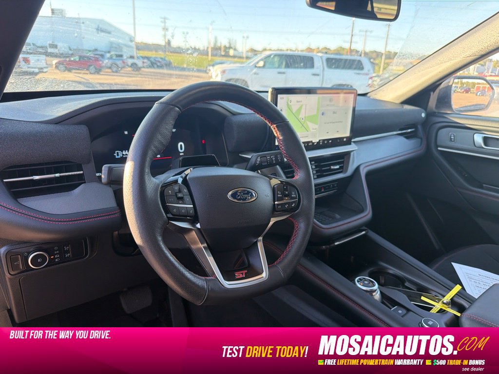Used 2025 Ford Explorer ST AWD/4WD image 8