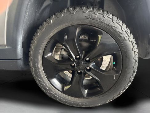 Used 2019 Jeep Compass Latitude AWD/4WD image 8